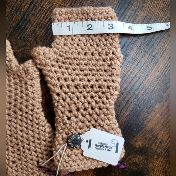 NWT* Handmade Fingerless gloves💜 super soft acrylic, MarpleMade Designs, almond - Picture 4 of 9